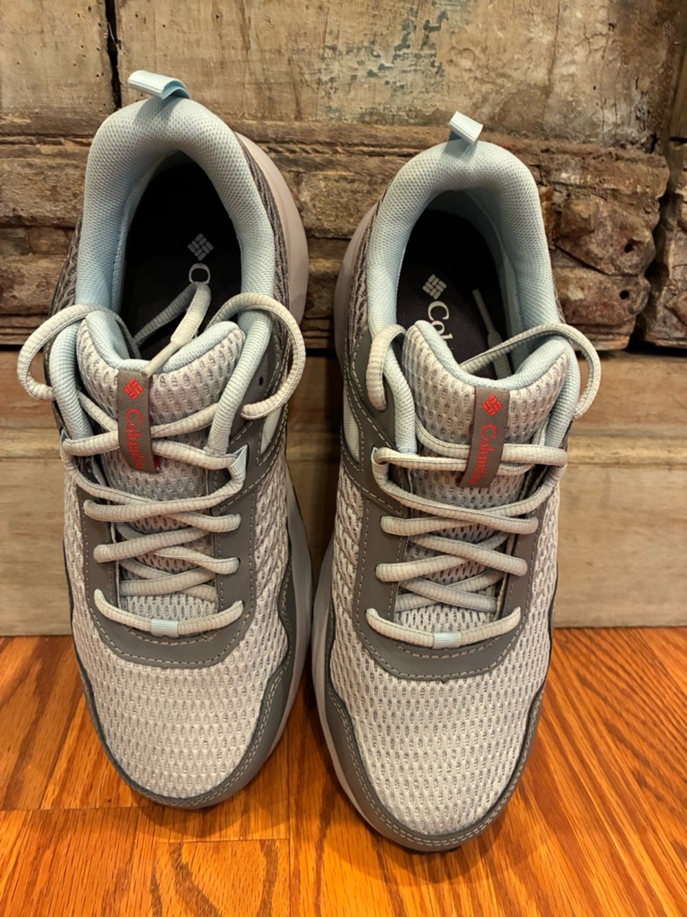 Columbia Women’s Waterproof Trail Sneakers Gray Red Mesh Hiking Shoes Size 8.5 - Picture 3 of 11